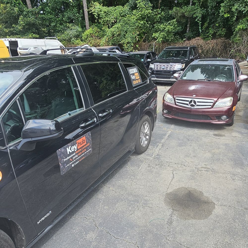 The KeyHub mobile locksmith van parked on site for a call