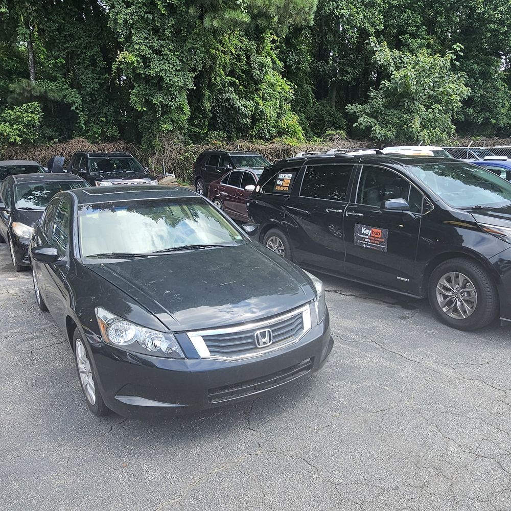 KeyHub mobile locksmith van at a customer location in Metro Atlanta